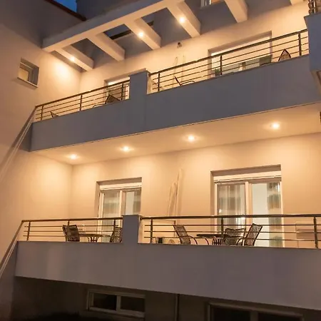 Amalthia * Σκάλα Ποταμιάς